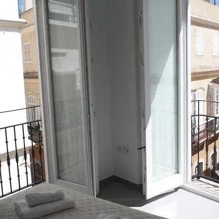 Апартаменти Torre Solana 41 *